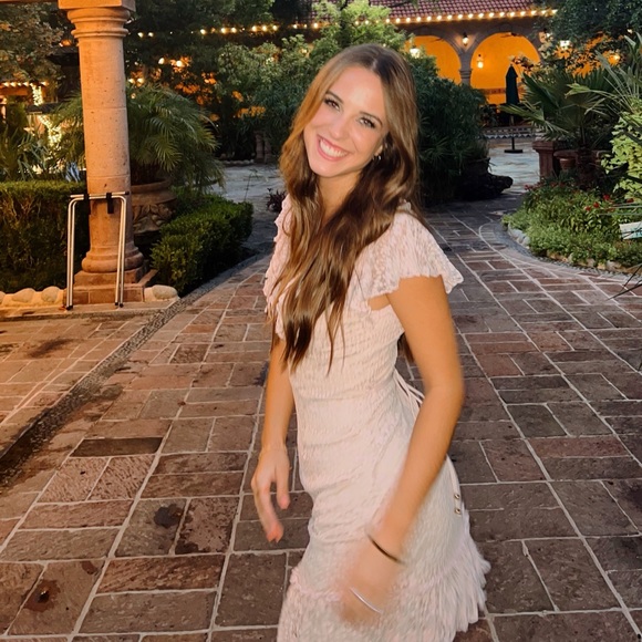 Selfie Leslie mini pink lace dress! - Picture 2 of 3